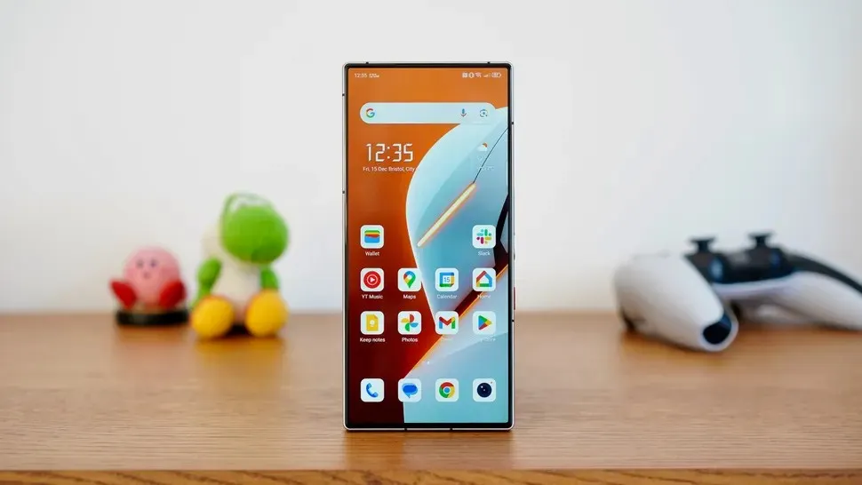 Нашли идеальный смартфон для геймеров. Вариант со Snapdragon 8 Gen 3 и монструозной автономностью