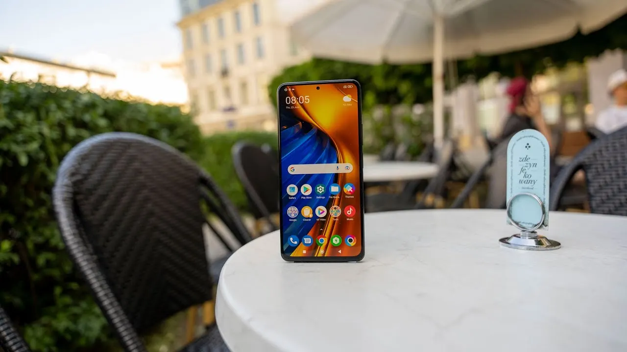 5 лучших смартфонов до 25 тысяч в 2024 году. Хиты от Xiaomi и Realme и другие варианты