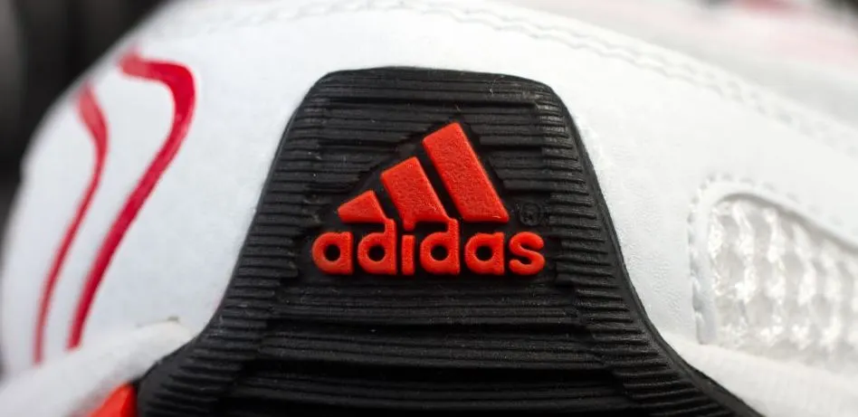 Спортивные кроссовки от adidas обесценились на Lamoda. Они идеальны для фитнеса