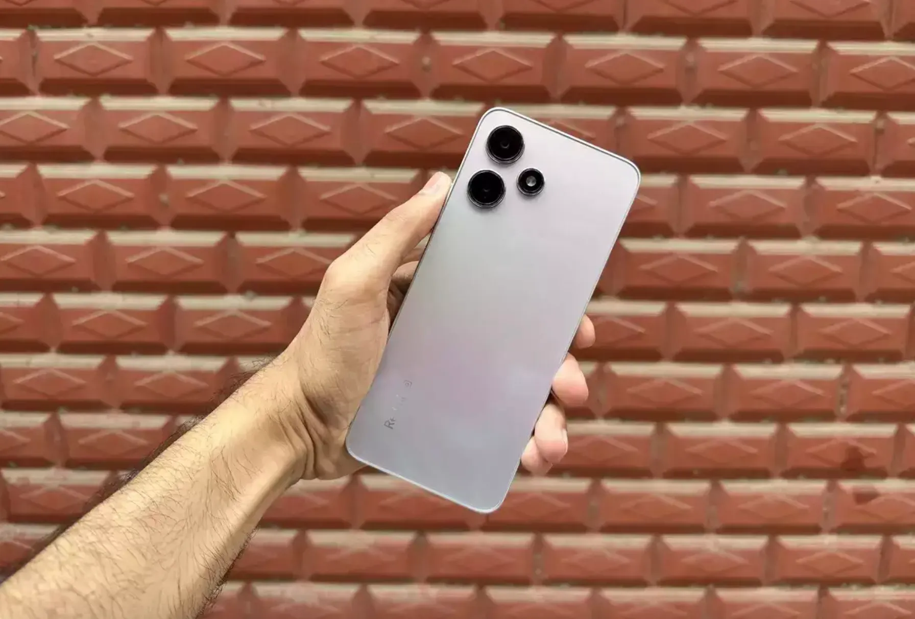 Я выбрал этот Xiaomi за 15 тысяч и остался в приятном шоке. У него всего один минус