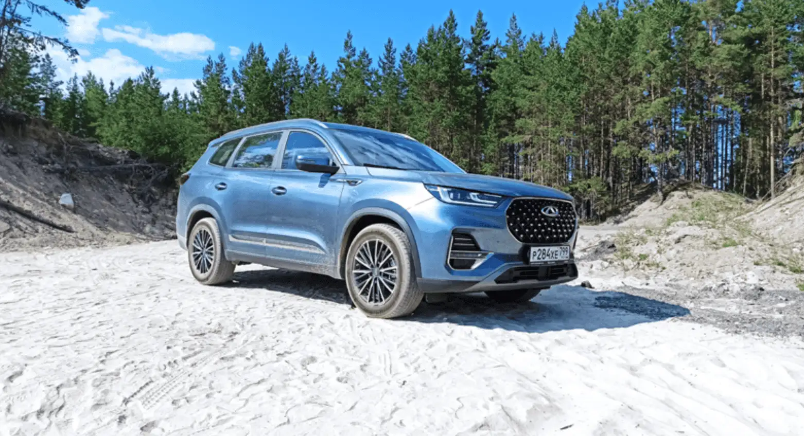 Chery Tiggo 8 рекордно подешевел в России. Самый выгодный китайский кроссовер?