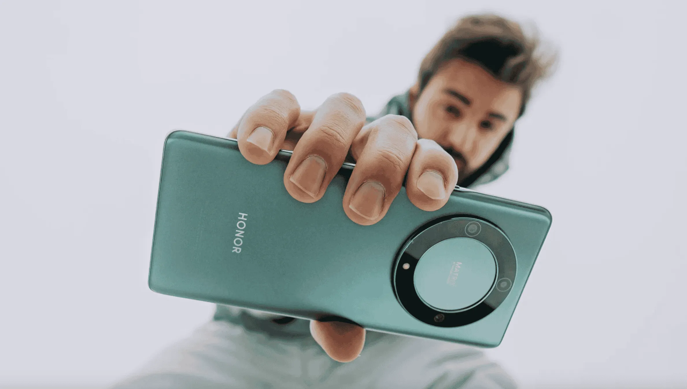 Honor Magic6 Lite – новый монстр автономности. Телефон долго работает, несмотря на мощный чип и яркий экран