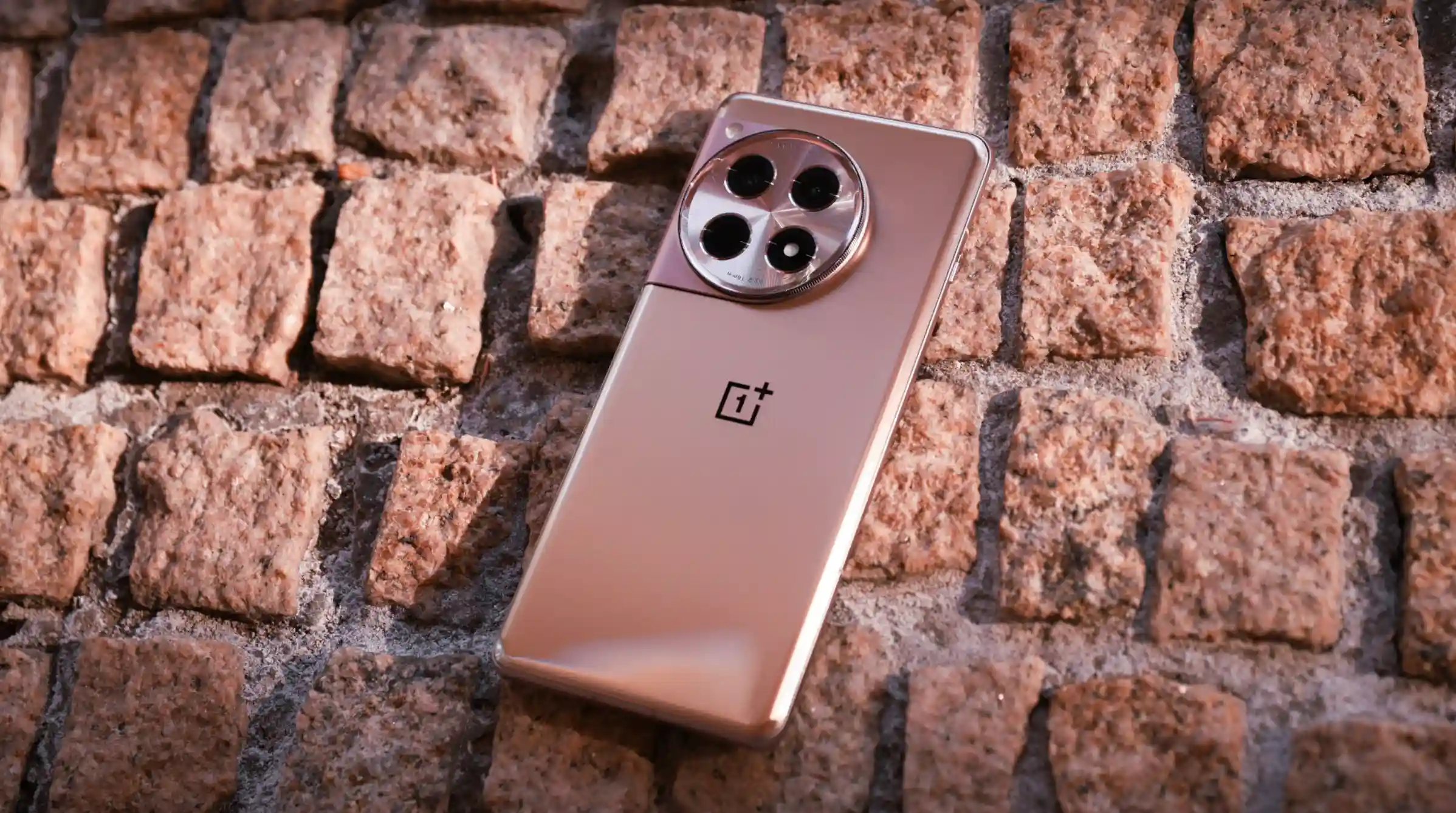 Доступный OnePlus Ace 3 уже можно заказать в Россию. Это первый смартфон бренда в 2024 году