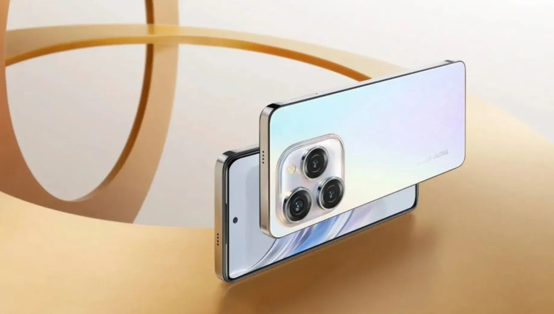 У Tecno вышел идеальный смартфон для школьников. Там большой экран, крутая камера и очень громкий динамик