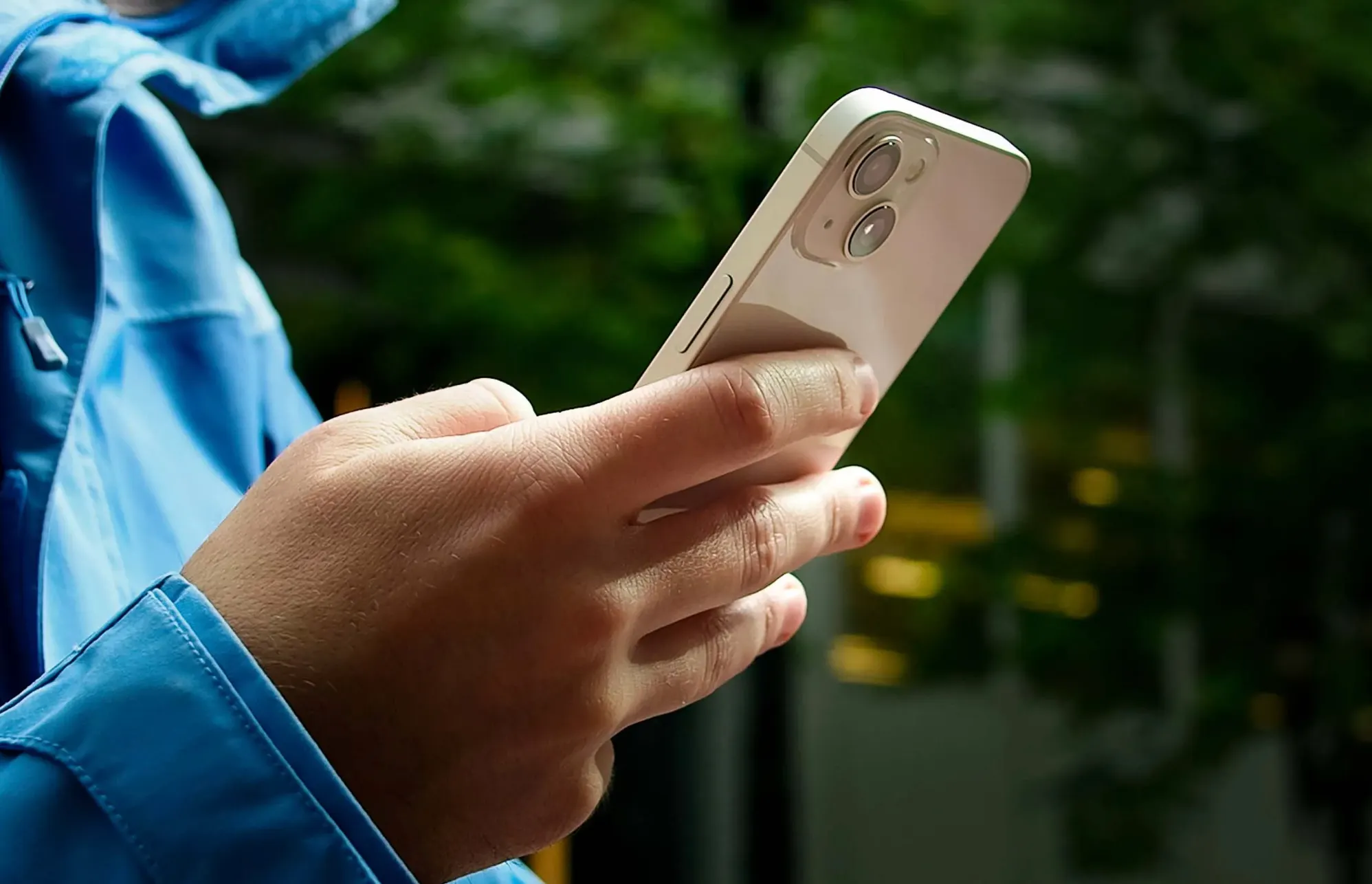 iPhone 13 рекордно подешевел. Это лучший бюджетник Apple в 2024 году