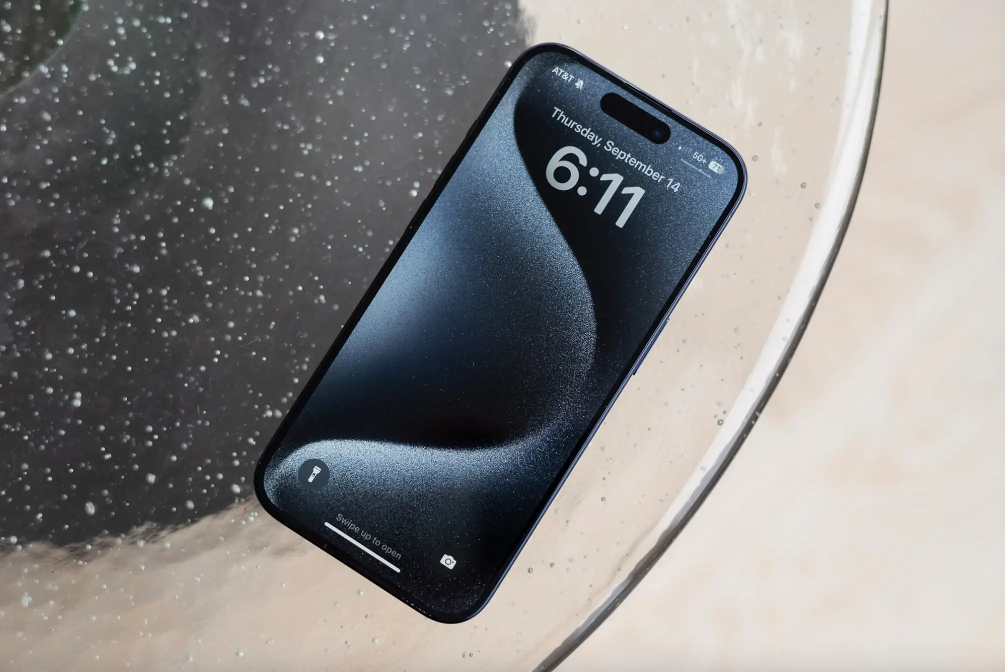Прайс на iPhone 15 Pro рухнул ниже психологической отметки. Это знак – надо брать