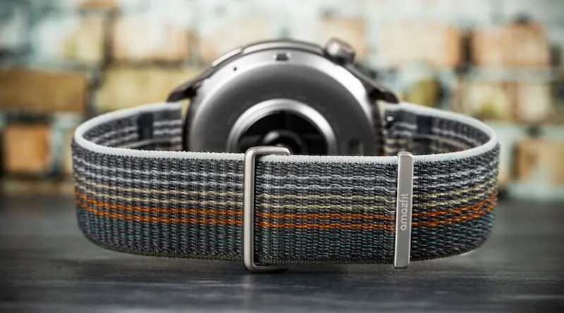 Самые крутые смарт-часы Amazfit на сегодняшний день рекордно подешевели в России. Их сливают за смешные деньги