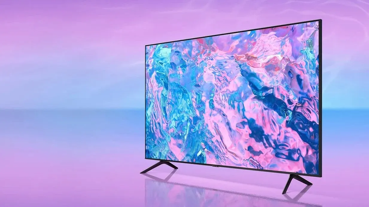 Этот Samsung — один из лучших телевизоров бренда. Его можно забрать с неплохой скидкой