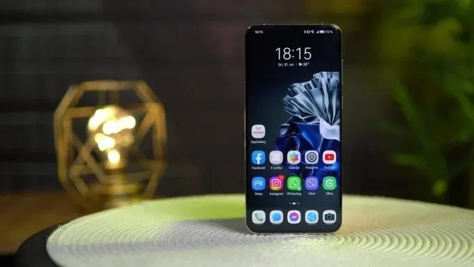 Забытый хит Huawei подешевел на Маркете. У него шикарные фотовозможности и крутое железо
