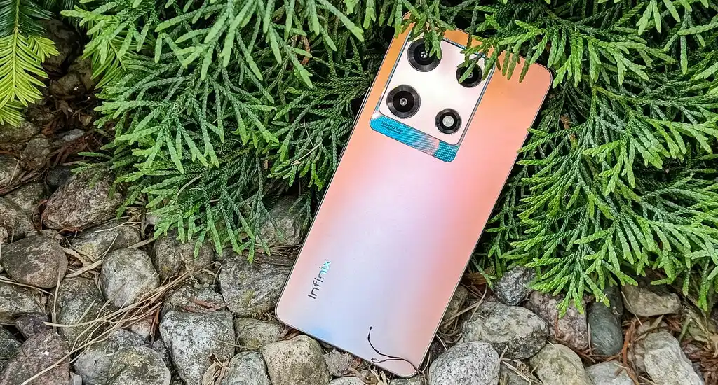 Смотрите, что Infinix предлагает за 18 тысяч рублей. 120-герцовый AMOLED-экран, крутую производительность и сверхбыструю зарядку