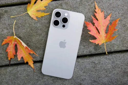 Выключил 2 функции в iPhone. Теперь он живет без зарядки гораздо дольше