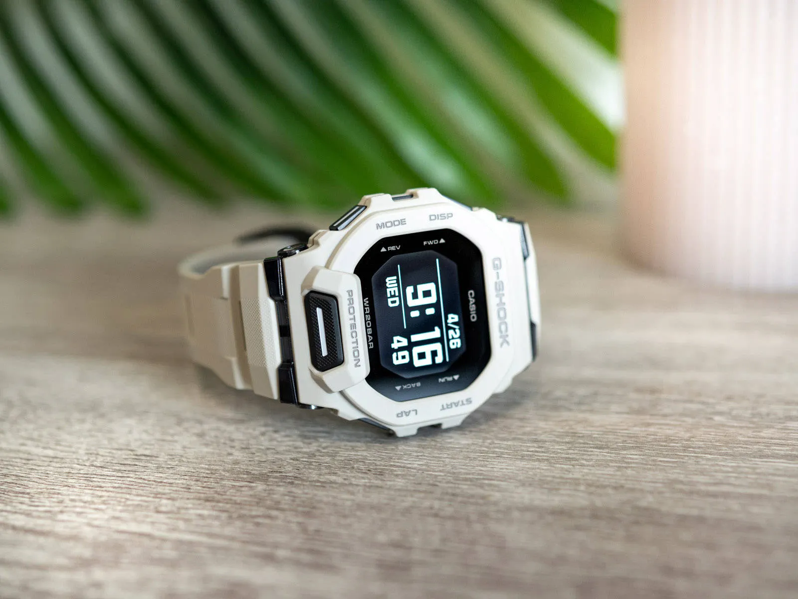 Флагманские смарт-часы Casio G-Shock рухнули в цене. Они абсолютно неубиваемые и работают годами без подзарядки