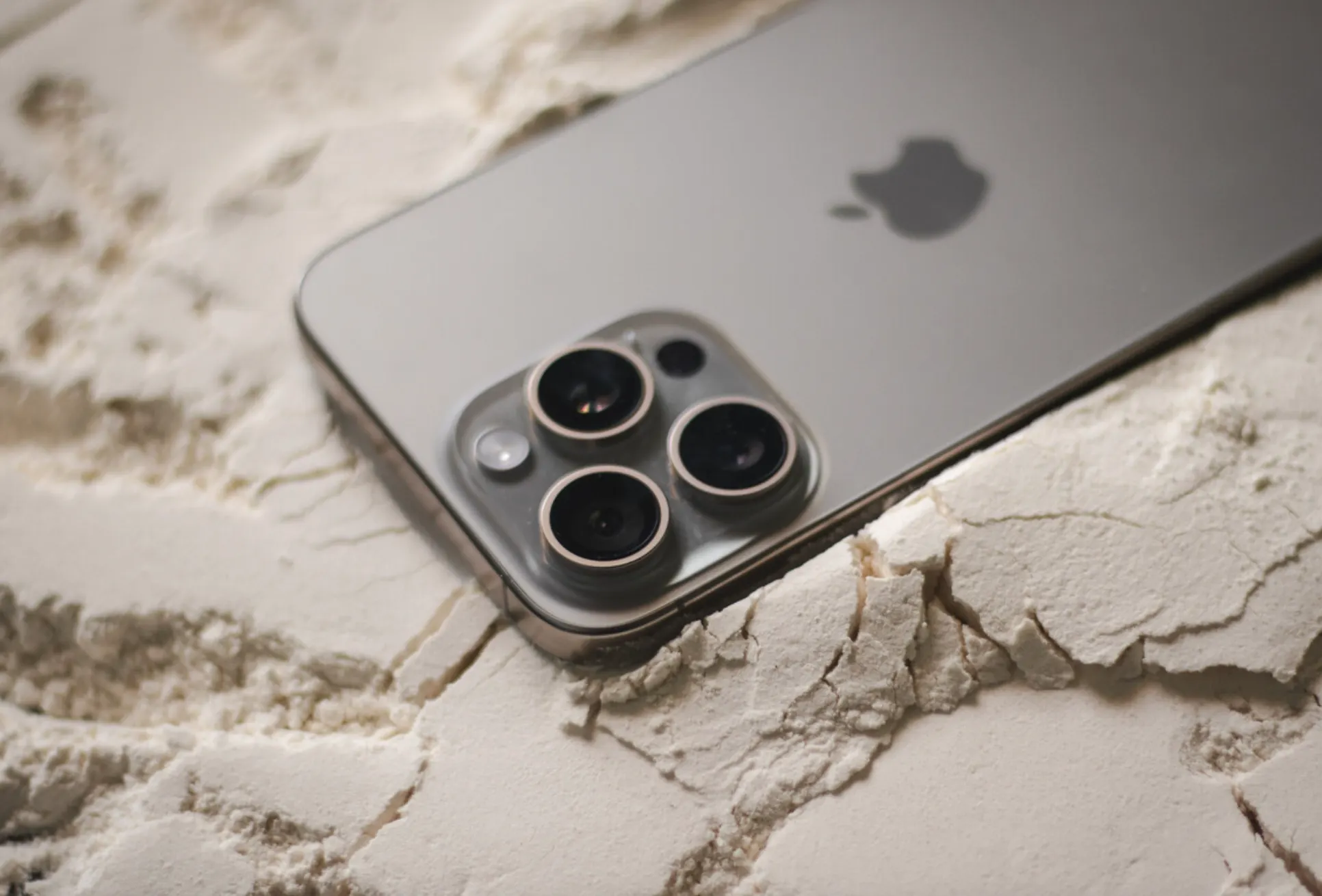 Почему в России так сильно подешевели iPhone? Есть конкретная причина