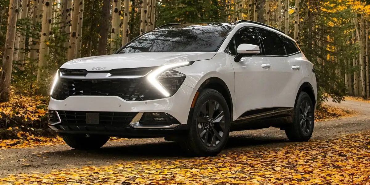Цена Kia Sportage упала ниже психологической отметки. Это лучший семейный кроссовер
