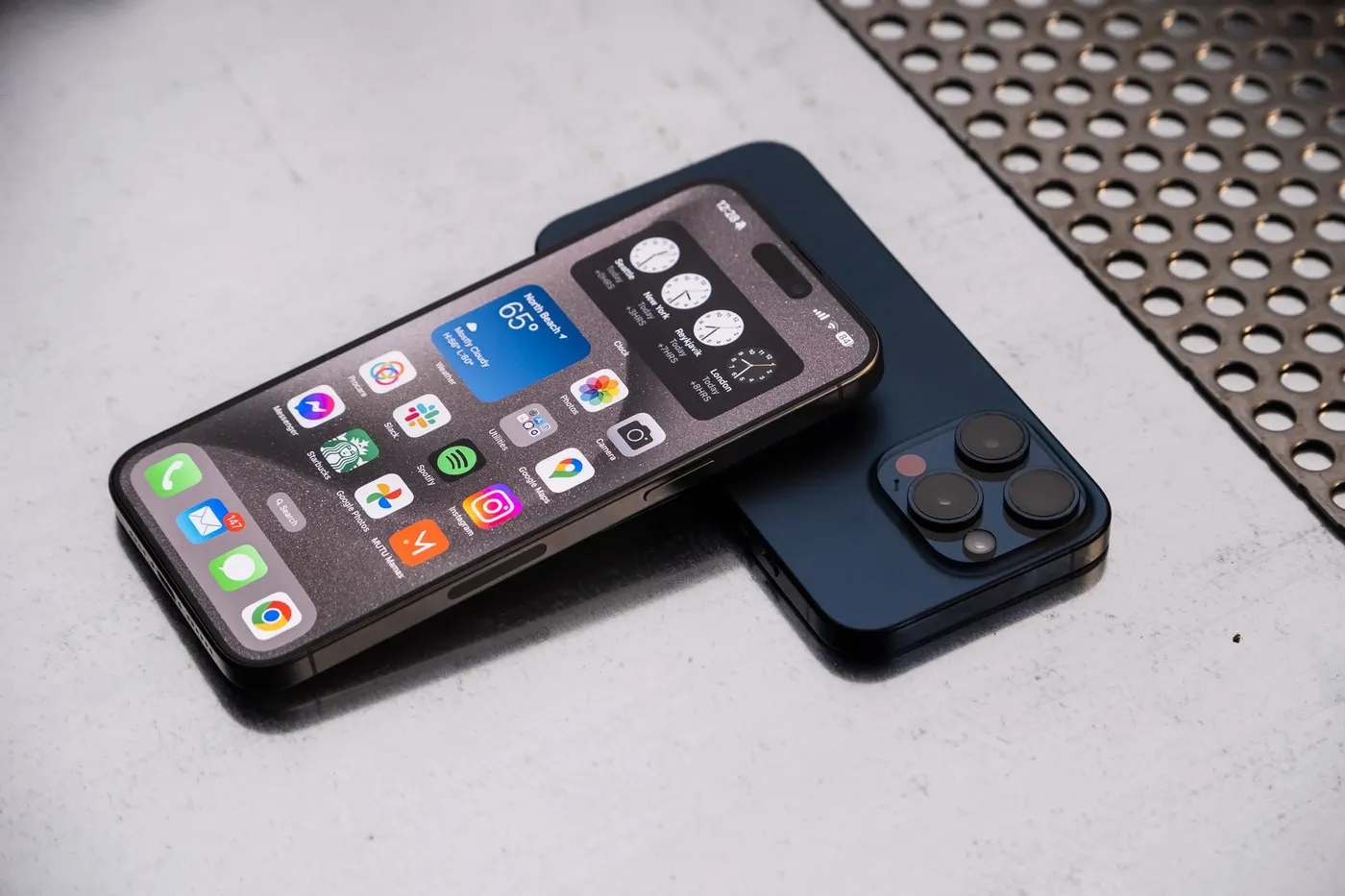 iPhone 15 Pro Max рекордно подешевел в России. Вот как купить флагман с максимальной скидкой