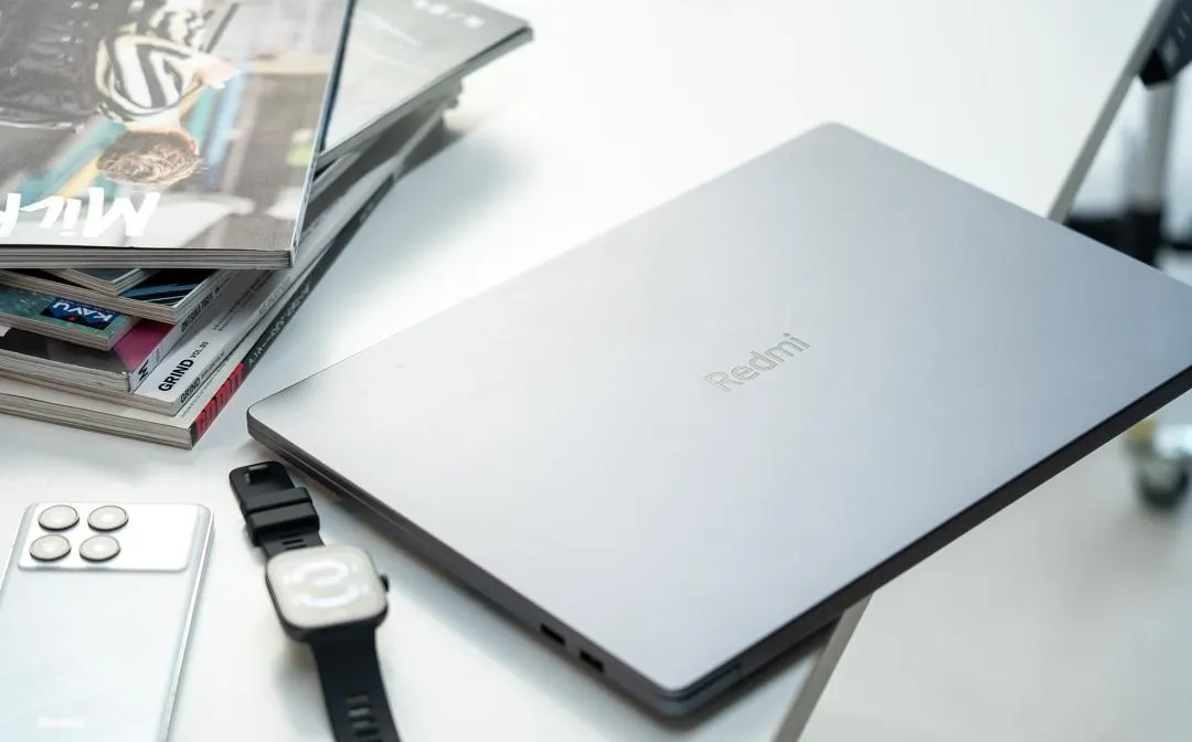 Нашли лучшую альтернативу MacBook Air на Windows. Вариант с шикарным экраном и крутым железом