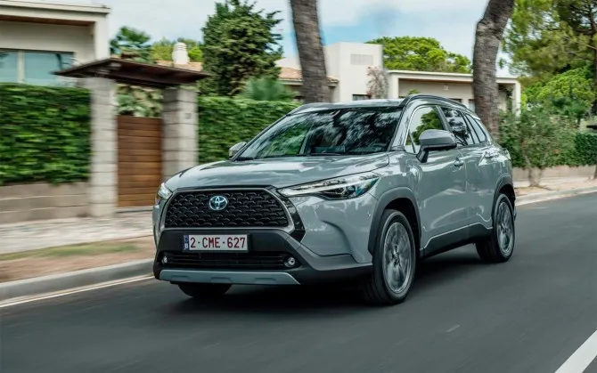 Слышали про Toyota Corolla Cross? Это качественный кроссовер, который заметно подешевел