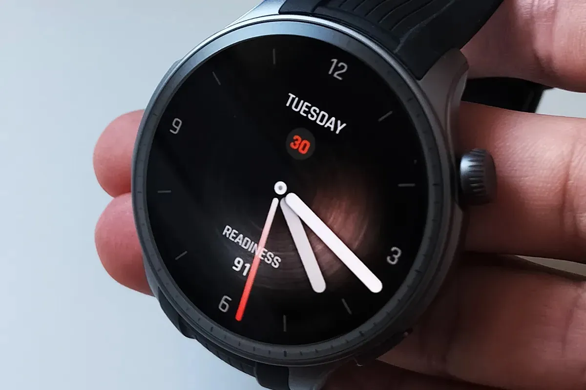 Появилась причина срочно брать Amazfit Balance. Эти часы скоро получат функцию, которая Apple Watch даже не снилась