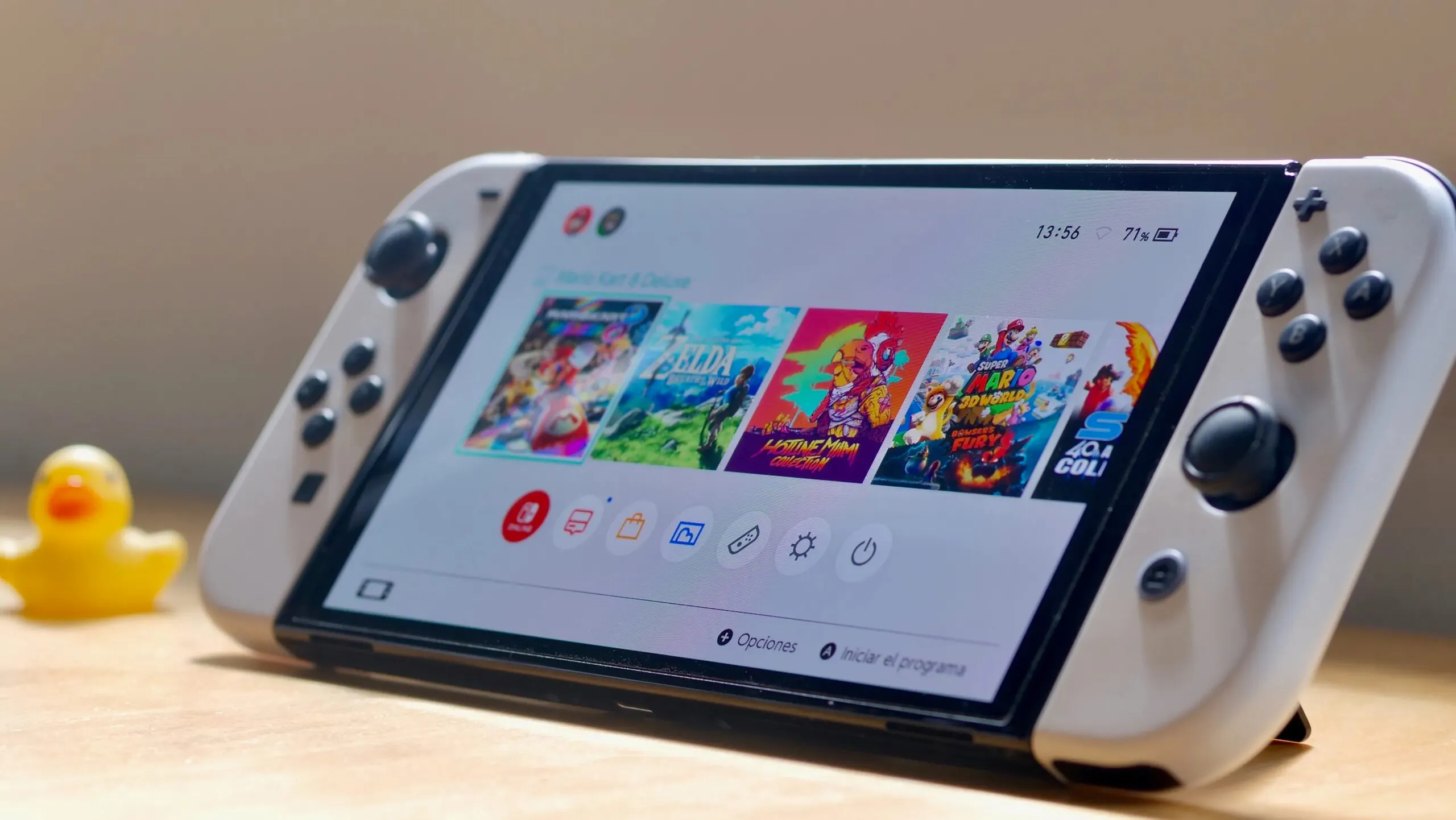 Nintendo Switch OLED сливают на Маркете по рекордно низкой цене. Так дешёво приставка не стоила никогда