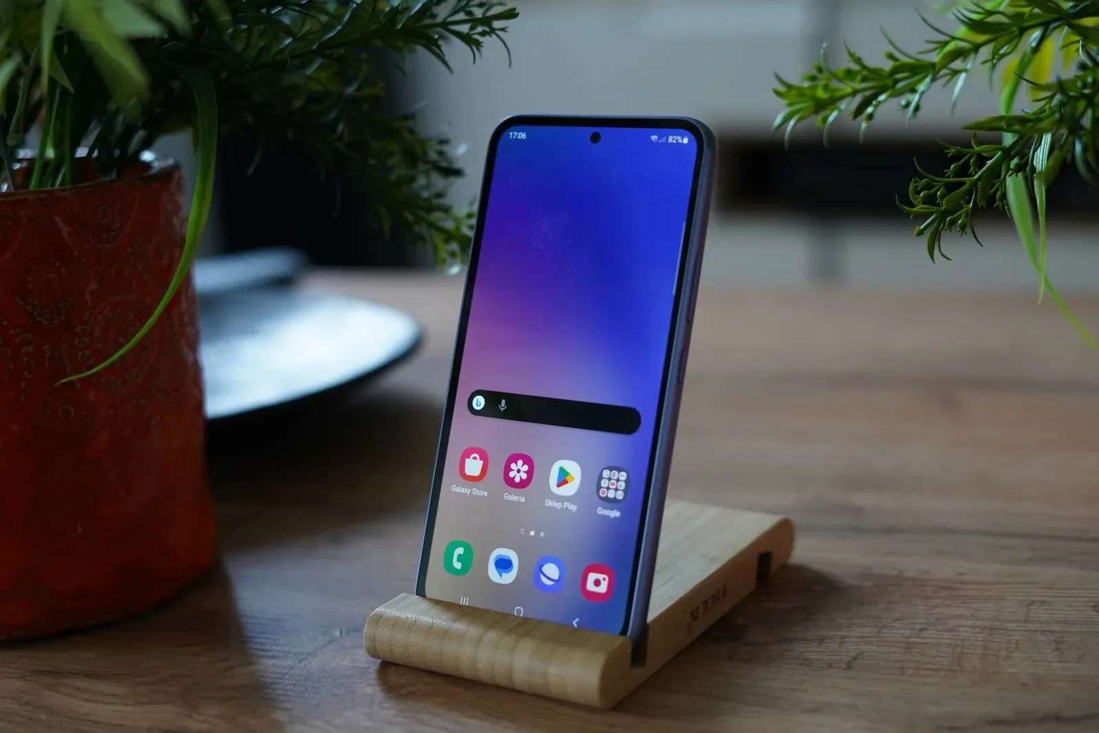 Легендарный Samsung Galaxy подешевел в России. Теперь его точно стоит брать