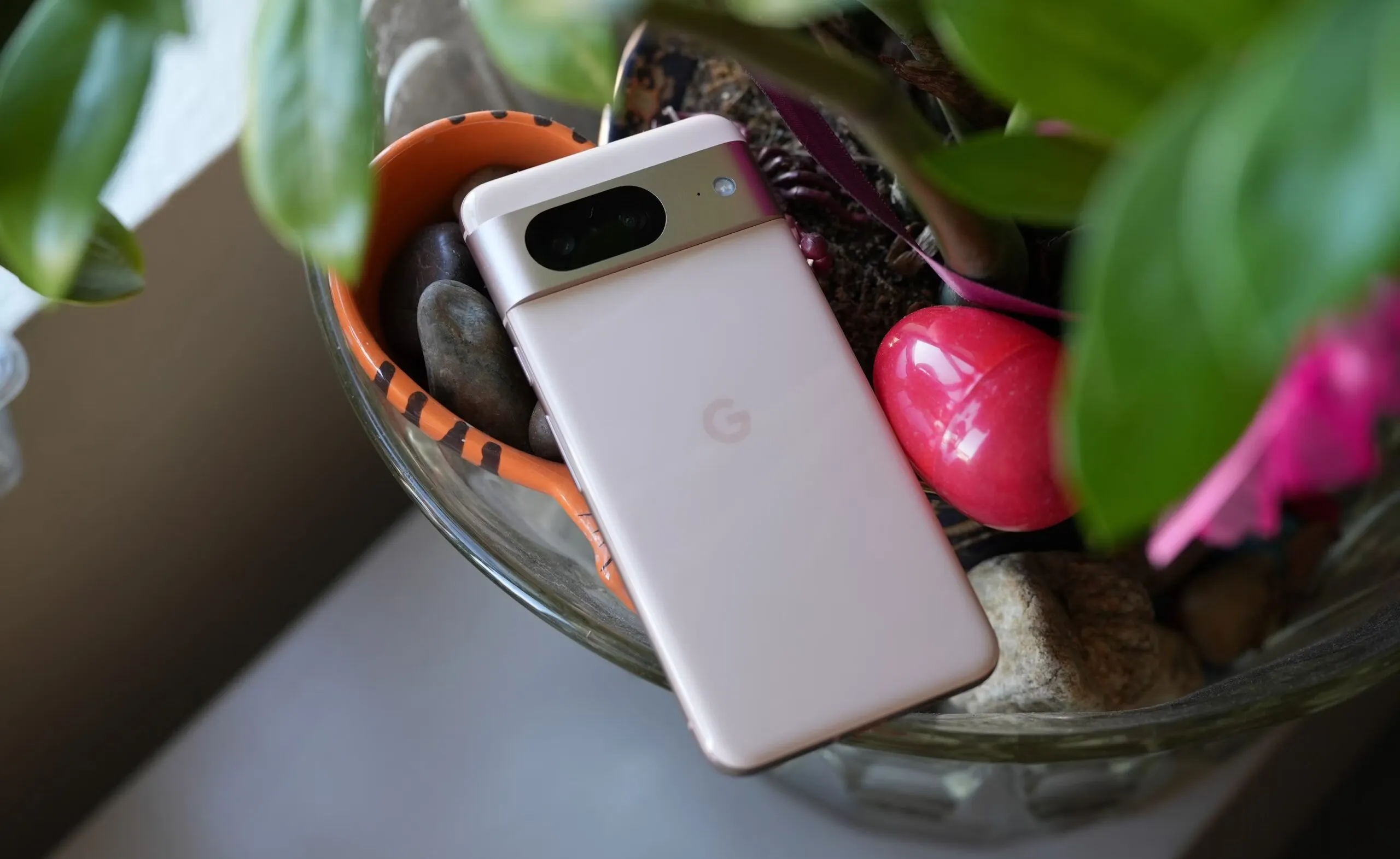 Google Pixel 8 буквально рухнул в цене на Али. Теперь его можно брать не глядя
