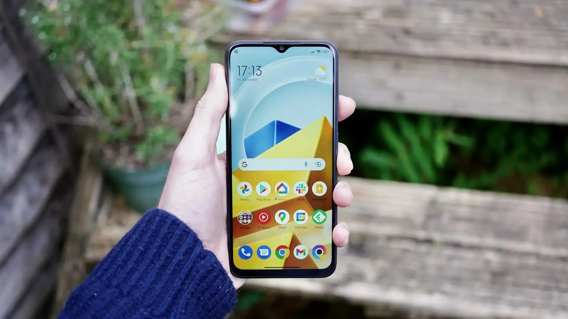 3 лучших смартфона в пределах 10 тысяч рублей. От монстра автономности Tecno до легендарного Xiaomi Poco