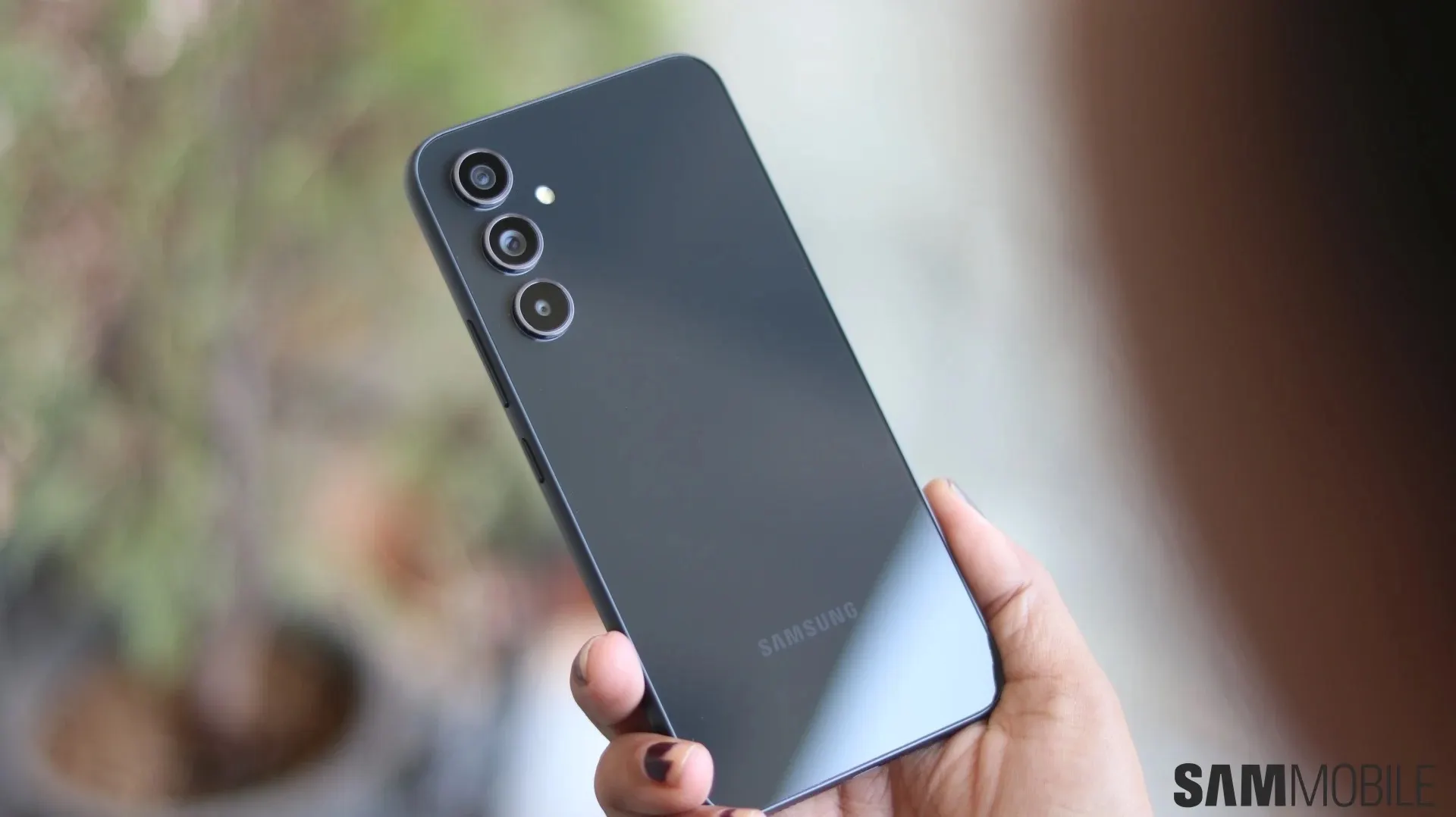 Samsung Galaxy A55 — главное разочарование бренда в 2024 году. Но у новинки есть несколько достойных альтернатив
