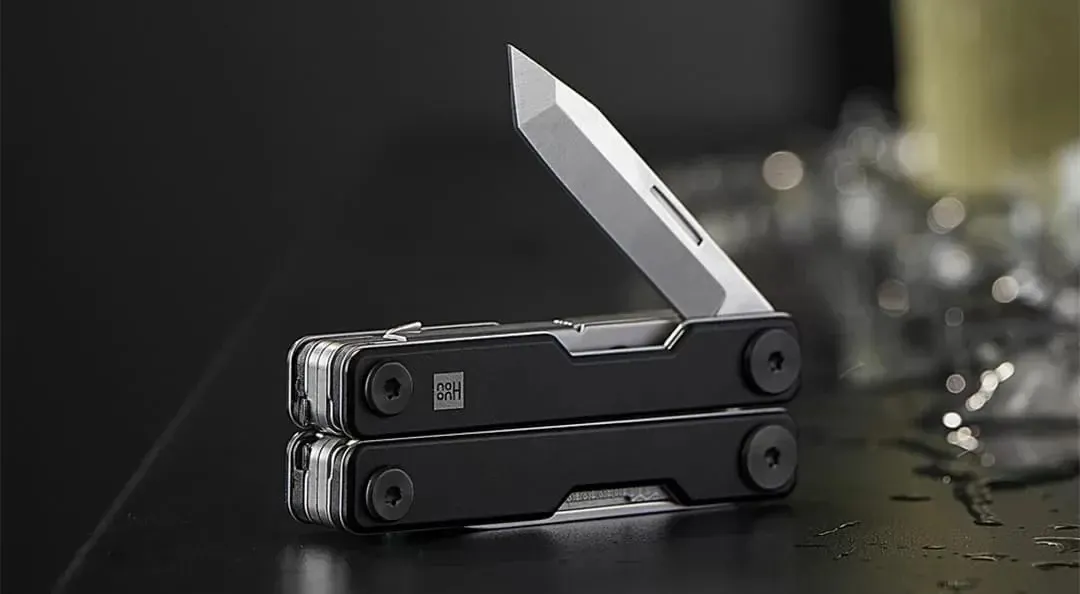 Компактный мультитул Xiaomi с кучей инструментов сливают за гроши. В него встроили даже пинцет