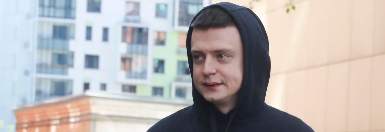Откуда Mellstroy берет столько денег? Стример шлет миллионные донаты и подкупает звезд