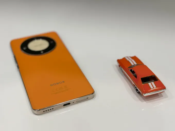 Протестировал стильный HONOR X9b. Главный монстр автономности на рынке