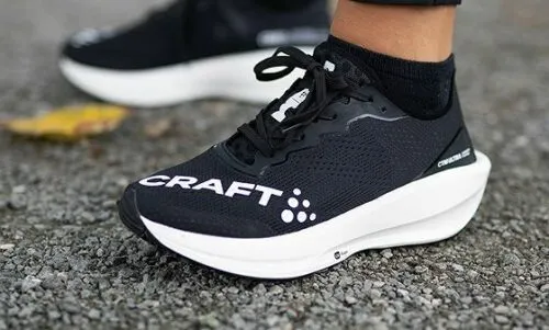 Эти кроссовки уделывают Nike и adidas. На Joom их цена упала в два раза