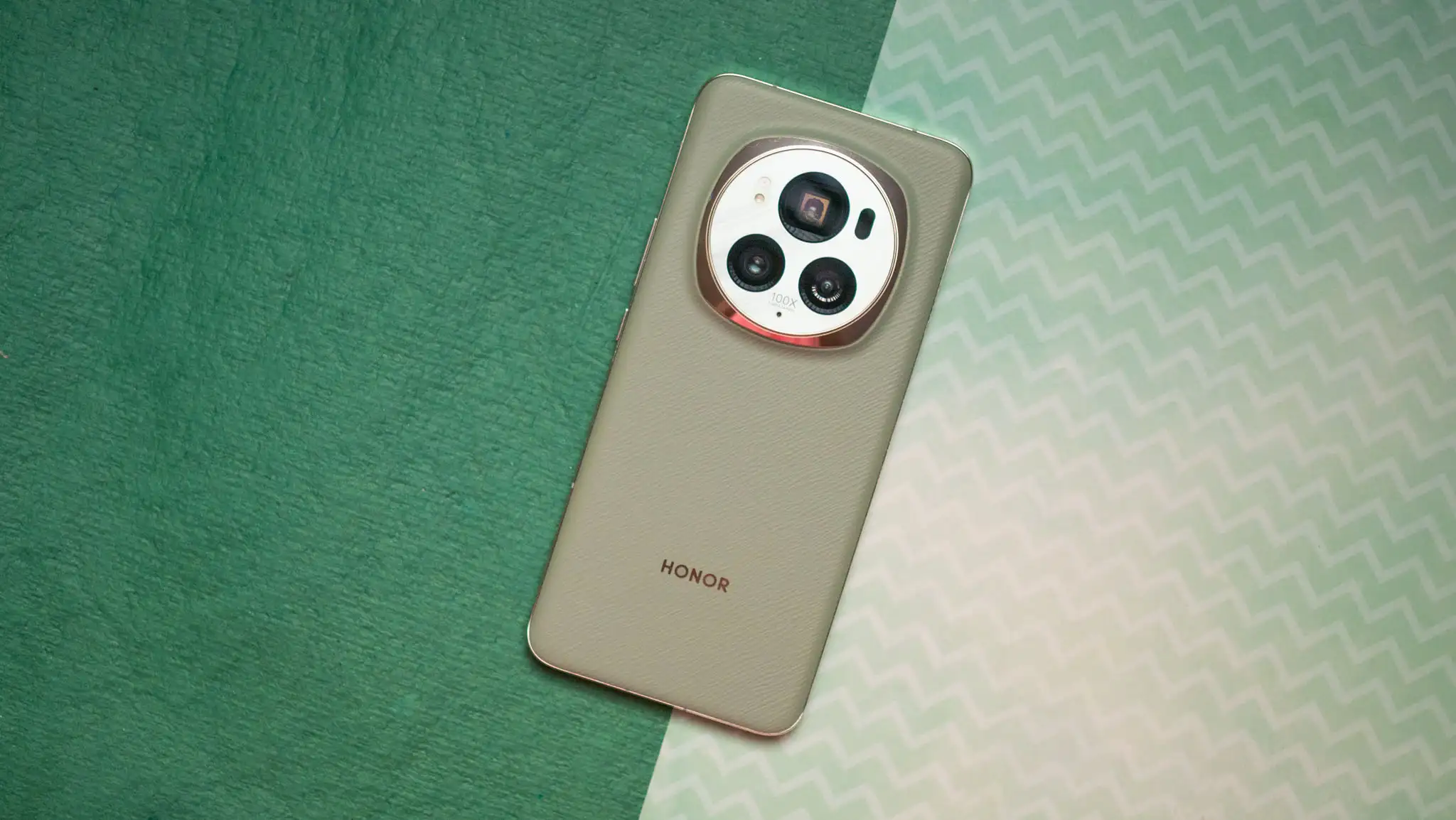 5 крутейших камерофонов на рынке. От легендарного Huawei до топового iPhone