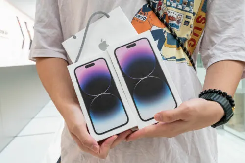 Надо срочно брать iPhone. Чтобы купить по прежней цене, важно успеть до 1 апреля