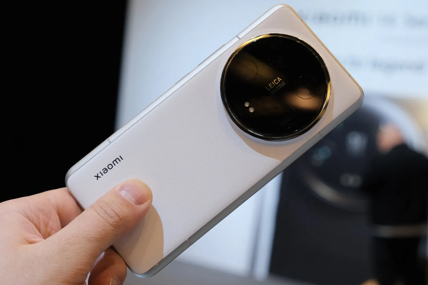 Xiaomi 14 Ultra начали продавать в России. Ценник – гигантский, но дают подарки на 70 тысяч
