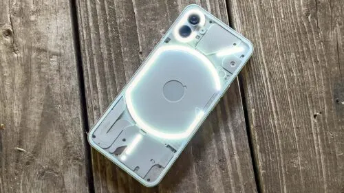 Nothing Phone (1) внезапно обесценился на Маркете. Теперь его можно брать не глядя
