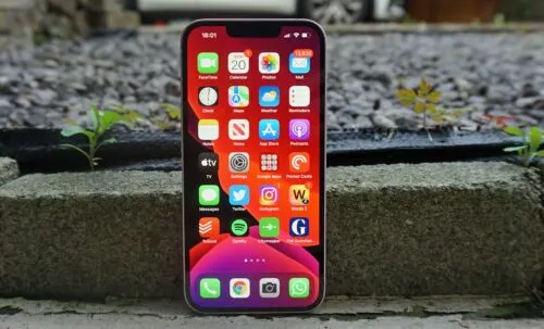Легендарный iPhone обесценился в России. Его можно смело брать даже в 2024 году 