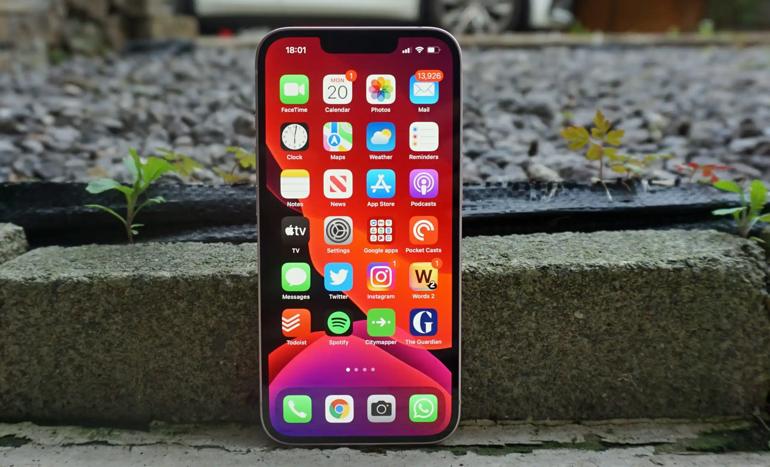 Легендарный iPhone обесценился в России. Его можно смело брать даже в 2024 году 
