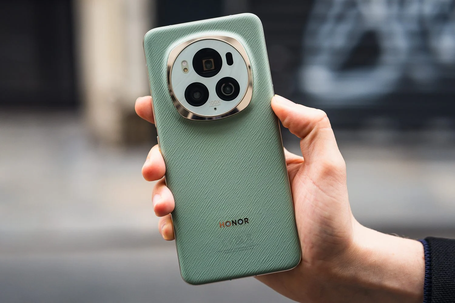 Уникальный Honor Magic6 Pro появится в России. Ценник не такой жуткий, как кажется на первый взгляд