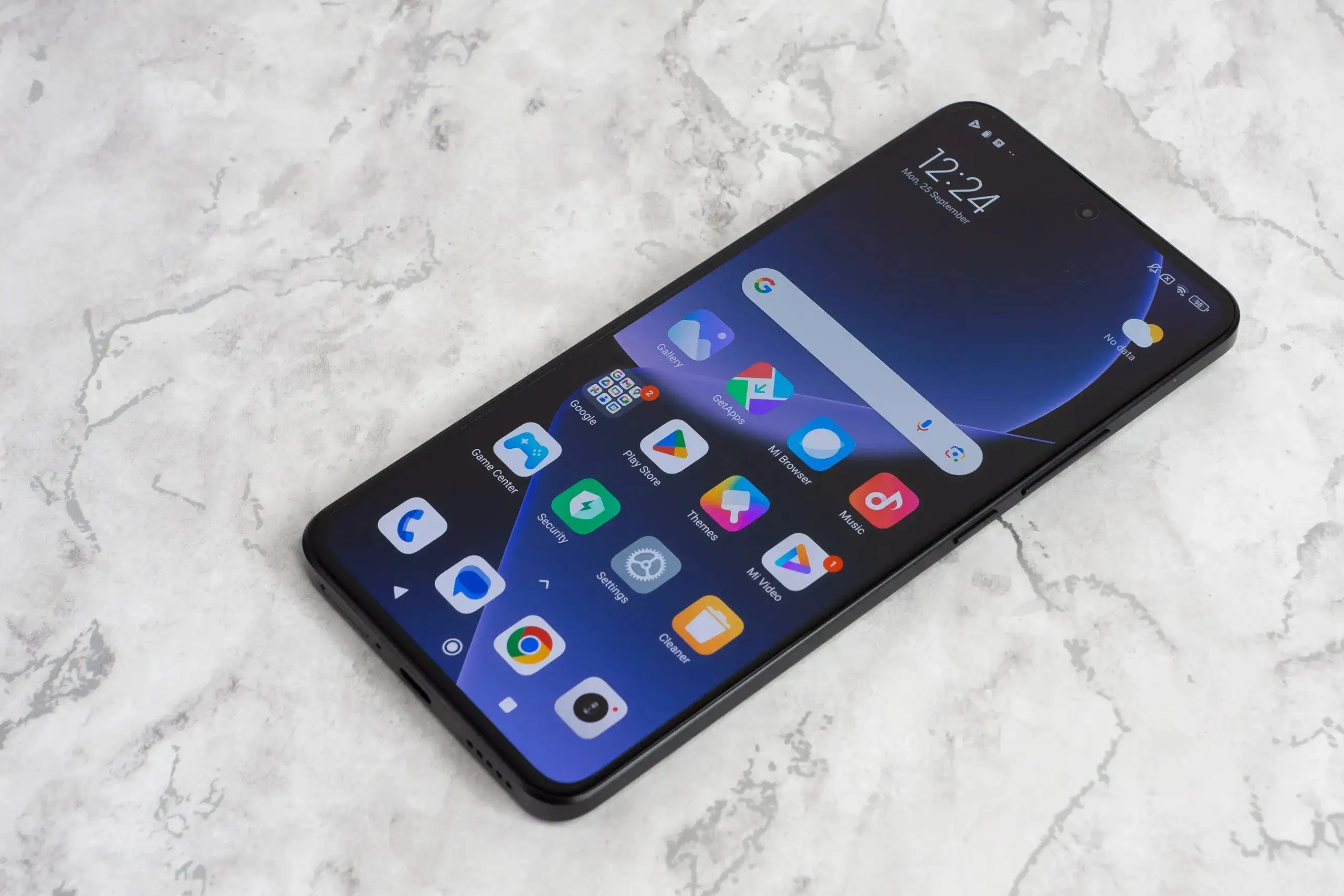 5 смартфонов Xiaomi, которые лучше обходить стороной. От провального бабушкофона до переоцененного субфлагмана