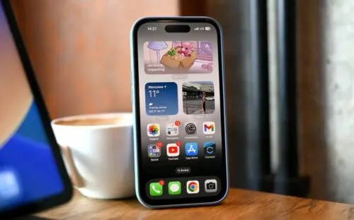 iPhone 15 сливают с неплохой скидкой. Хватаем, пока он не подорожал