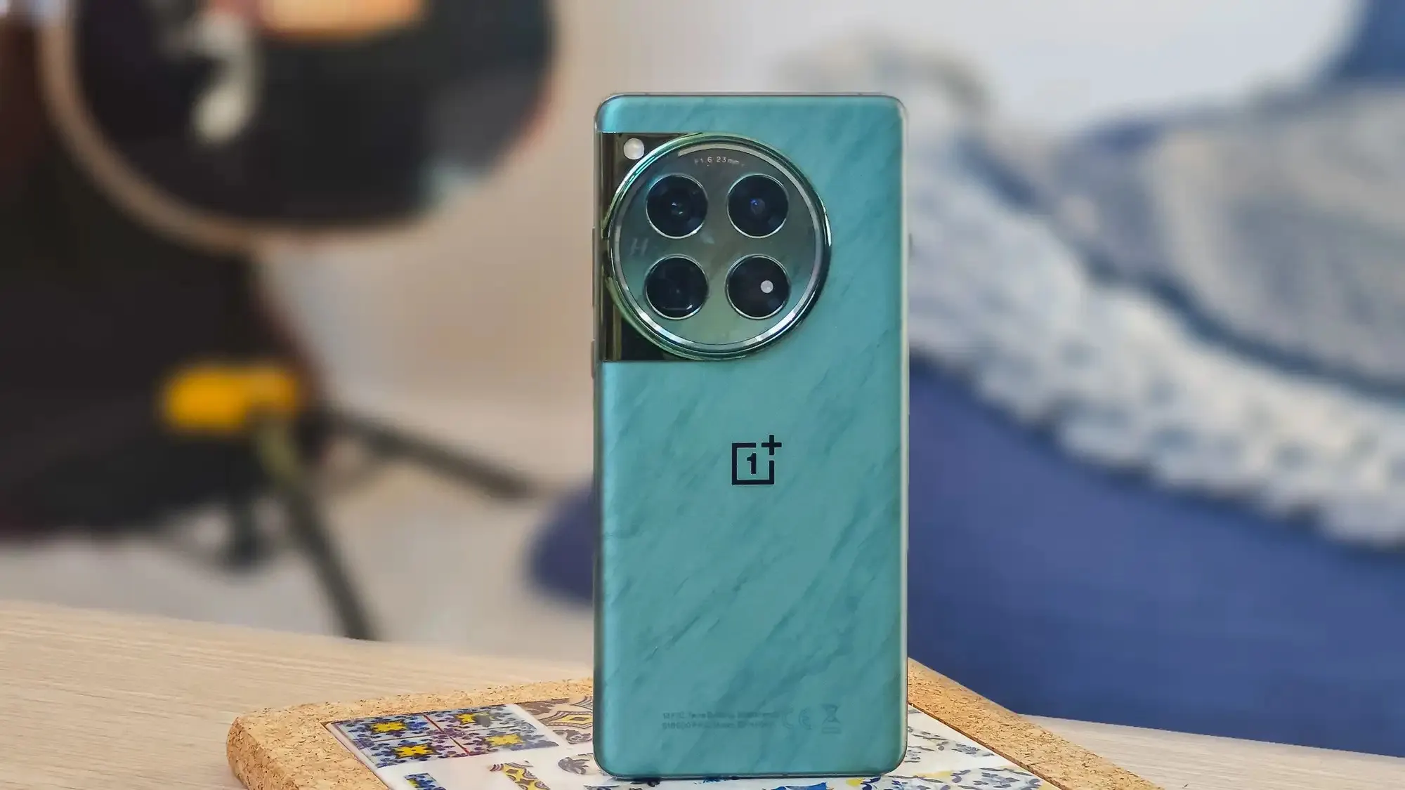 Главный флагман OnePlus подешевел на Маркете. Теперь его точно стоит брать 