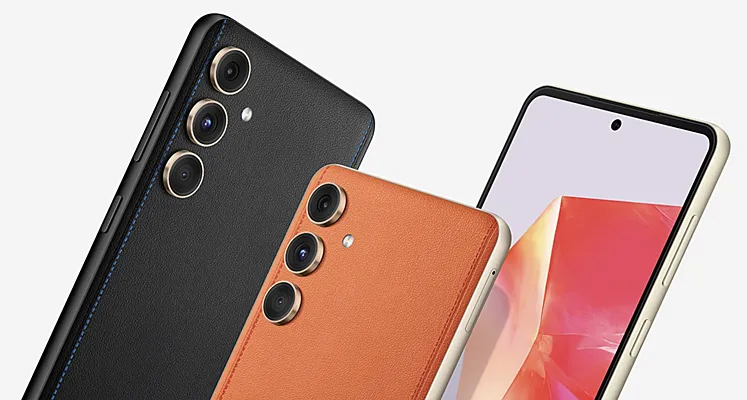 Samsung Galaxy C55 представили официально. Он отличается от всех других смартфонов Samsung