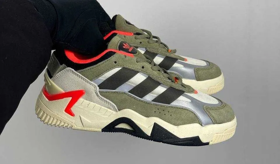 Эти кроссовки от adidas порадуют вас дизайном. На Joom их отдают с мощными скидками