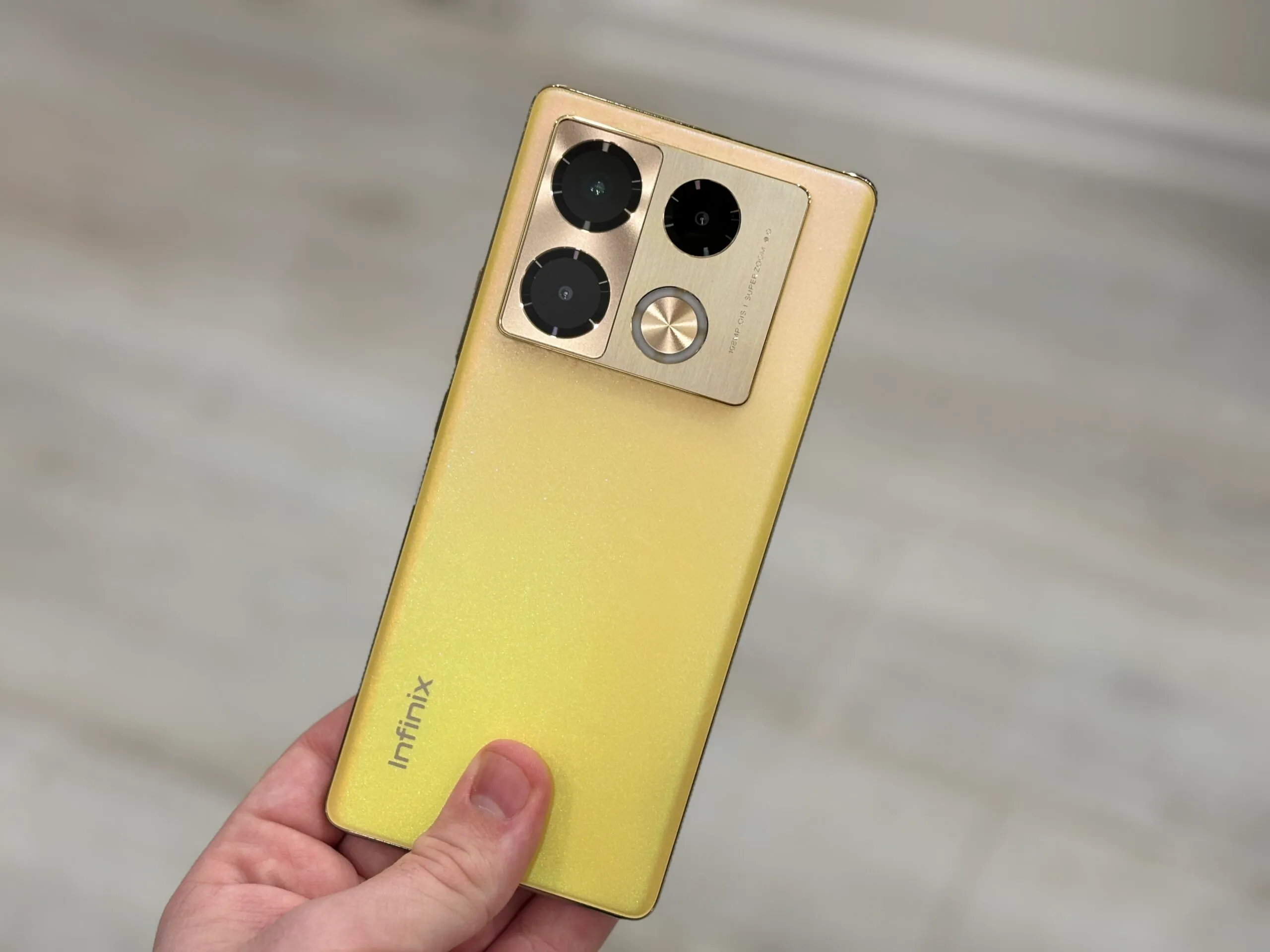 Каким получился Infinix Note 40 Pro? Протестировал один из самых стильных середняков на рынке