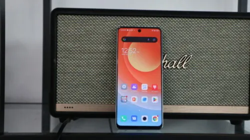 Этот Tecno — лучший бюджетный камерофон на рынке. Его еще можно забрать с неплохой скидкой 