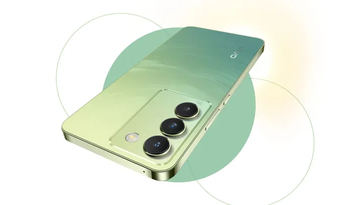 Ни за что не берите этот смартфон. Его разрывает хитовый Samsung Galaxy