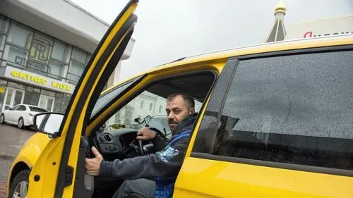 В «Яндекс Такси» появился новый тариф. Разделить поездку с попутчиками станет проще