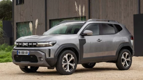 Обожаемый в России внедорожник Renault вернулся на рынок. Сколько просят за свежайший Duster?