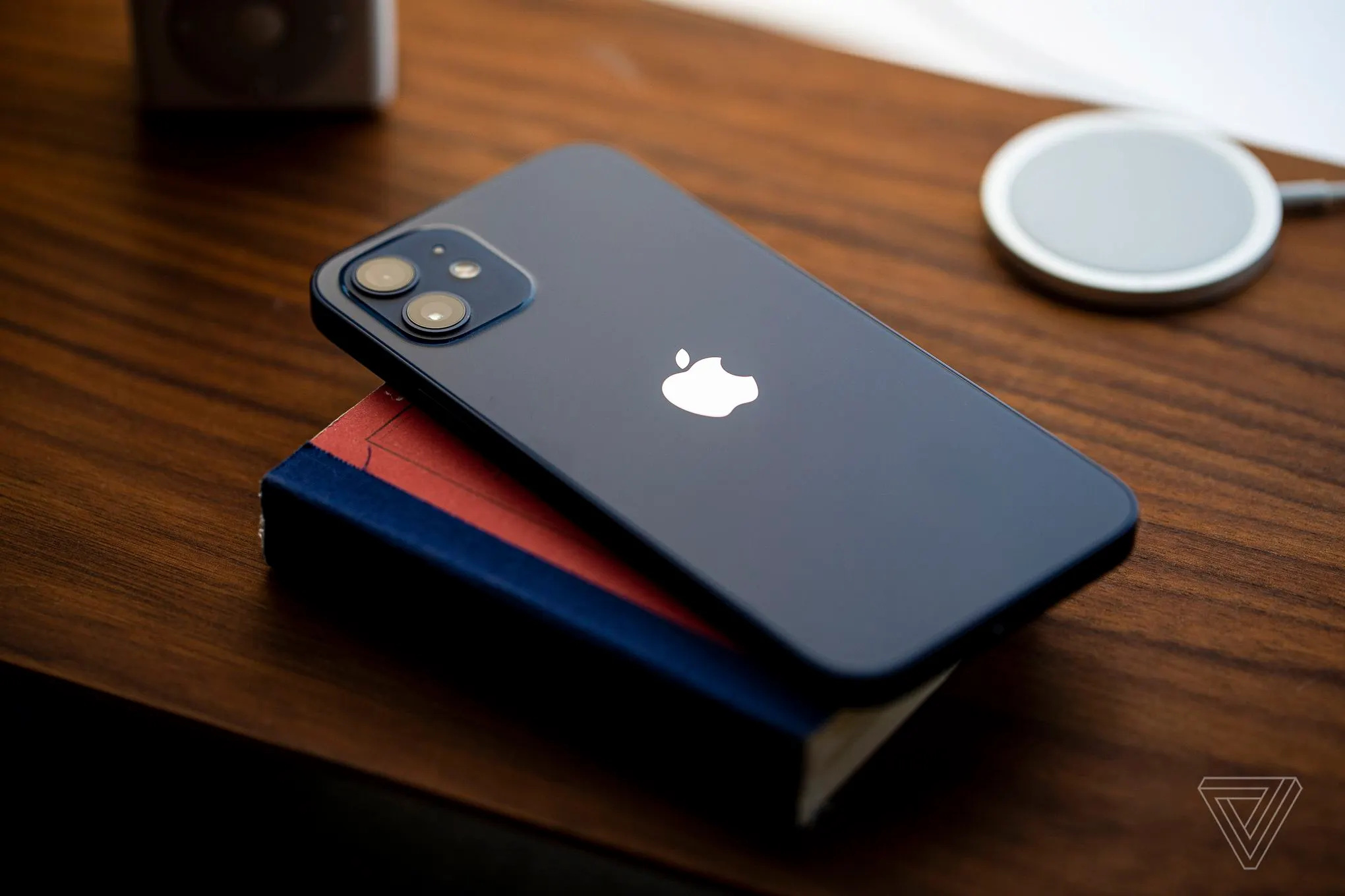 iPhone 12 внезапно прокачали. Пользователи легендарного телефона, радуйтесь
