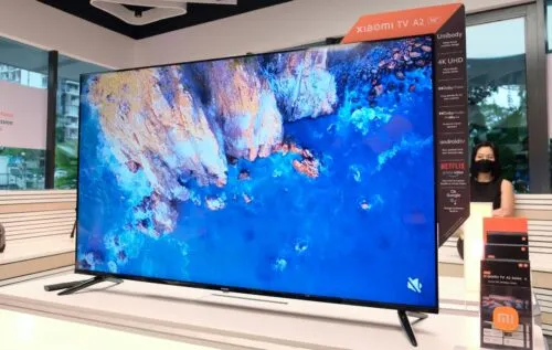 Флагман Samsung и топовый телевизор по версии «Палача» отдают по скидке с гарантией. Стоит брать?
